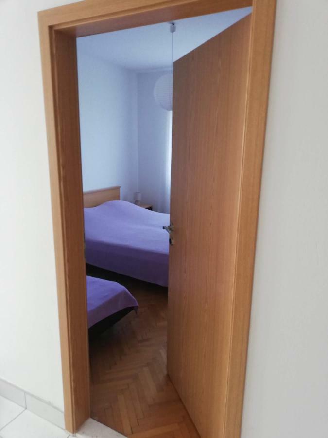 Spacious Family Apartment With Parking In The Shade And Barbecue House Шибеник Экстерьер фото