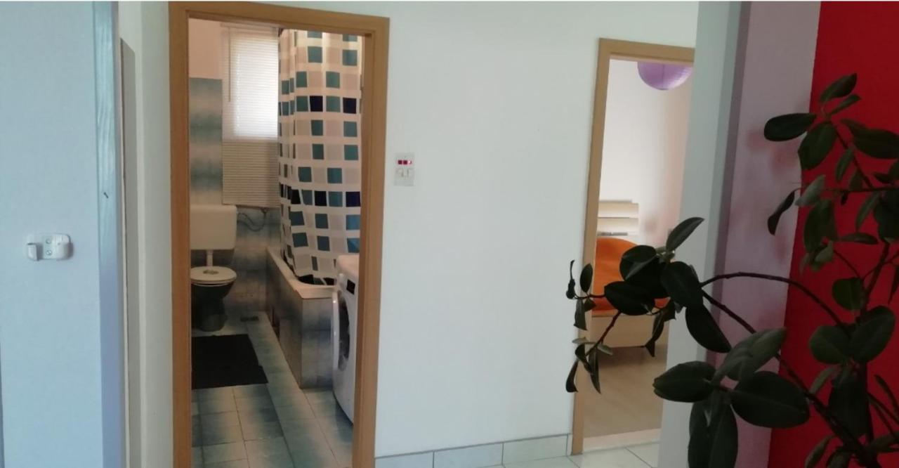 Spacious Family Apartment With Parking In The Shade And Barbecue House Шибеник Экстерьер фото